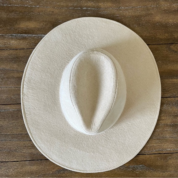 Cream Hat - Picture 3 of 3